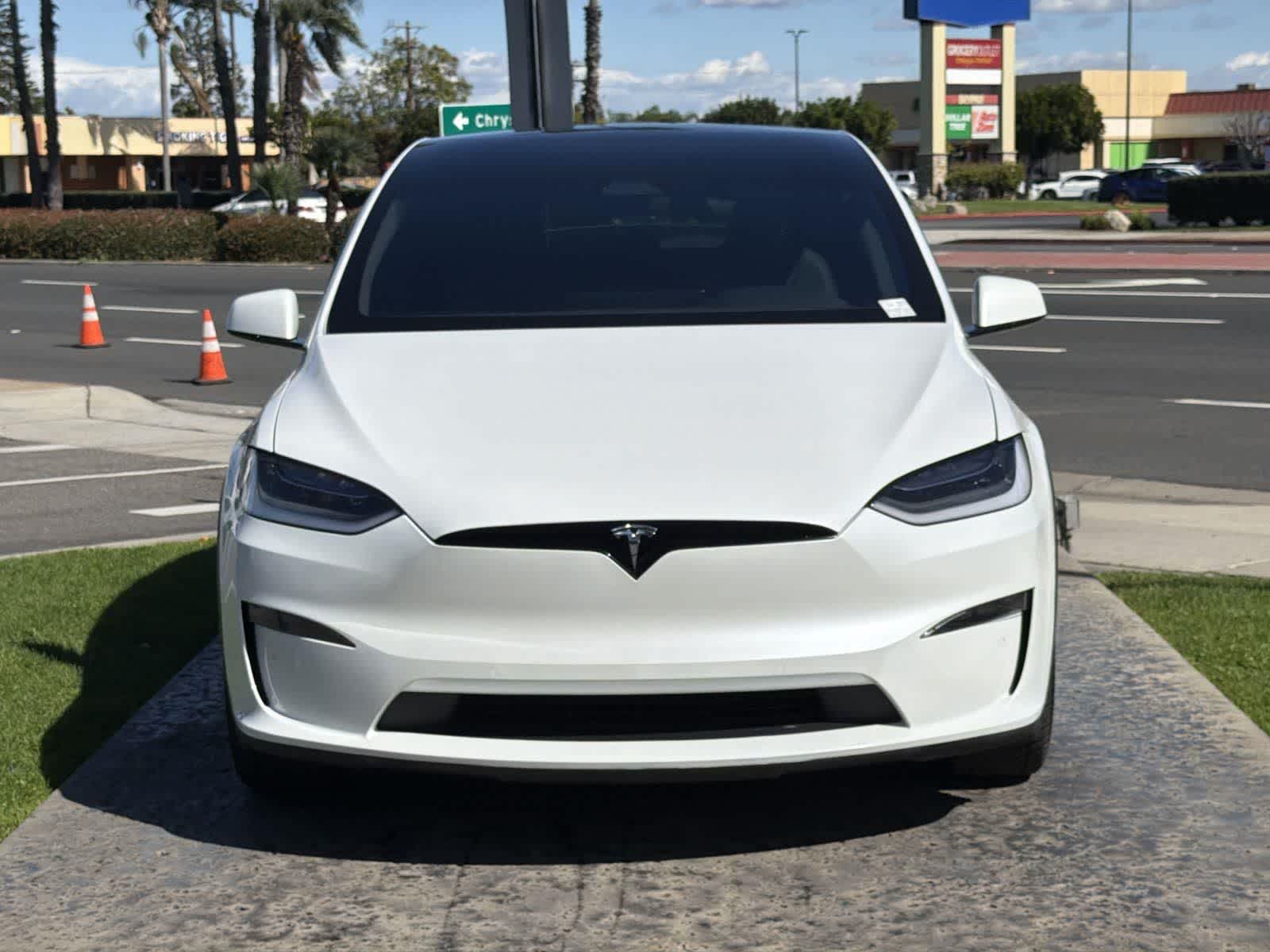 Thumbnail: 2022 Tesla Model X - 2