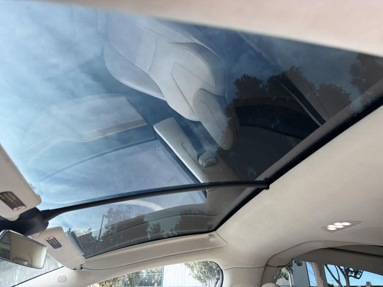 Thumbnail: 2018 Tesla Model X - 10