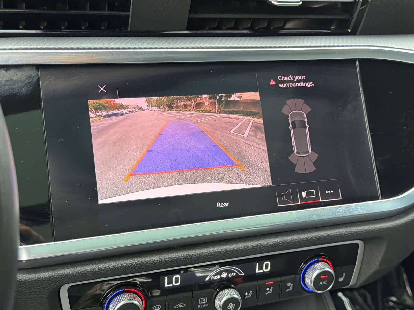 Thumbnail: 2021 Audi Q3 - 18