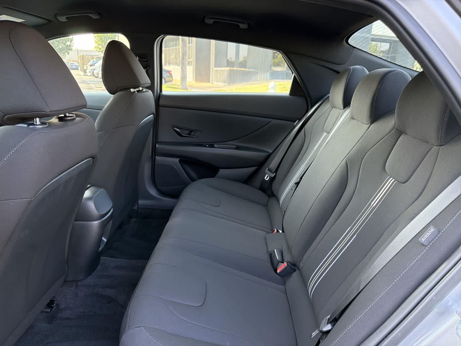 Thumbnail: 2025 Hyundai Elantra - 28