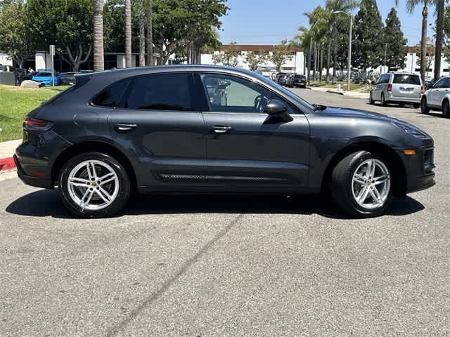 Thumbnail: 2022 Porsche Macan - 3
