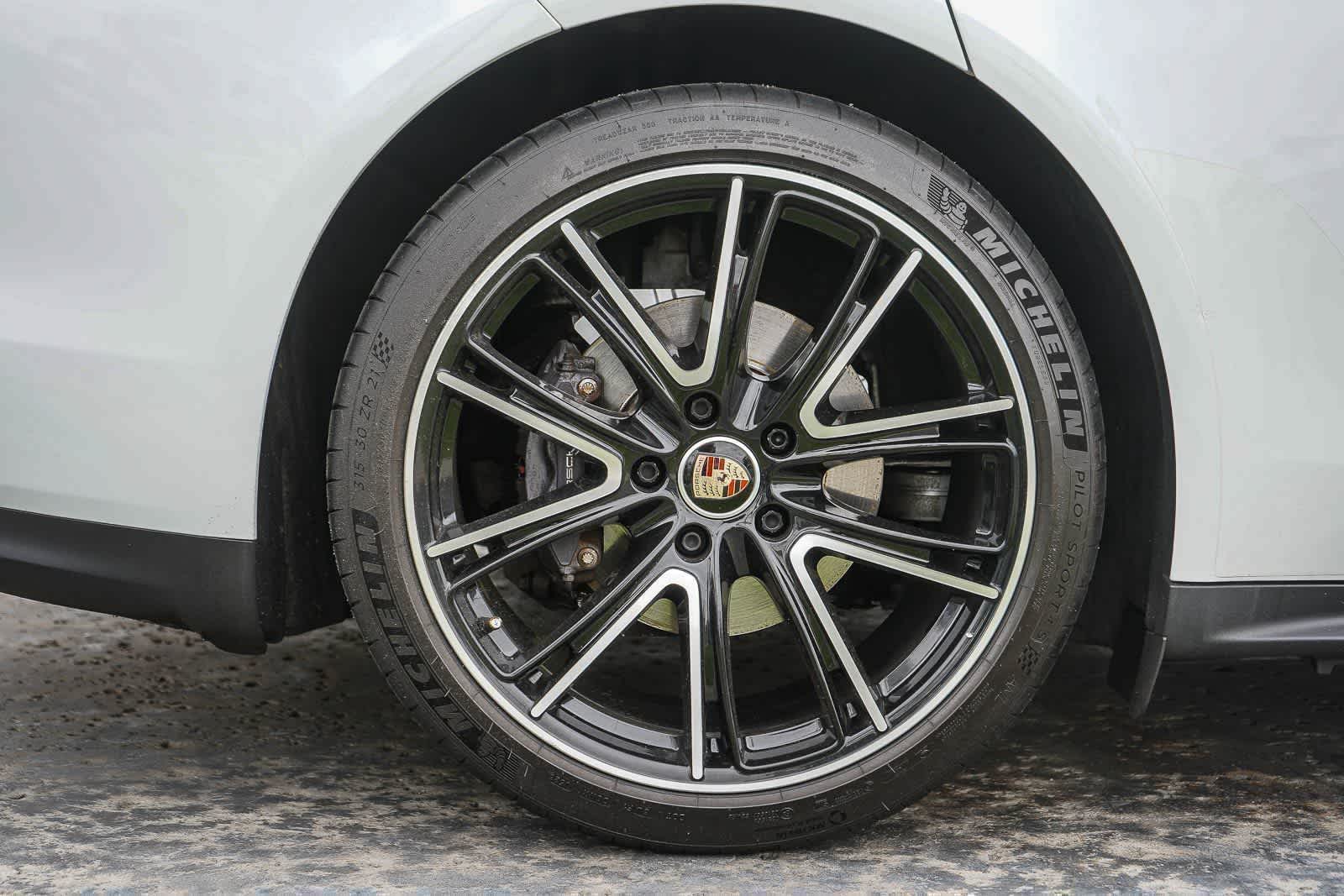 Thumbnail: 2021 Porsche Panamera - 8