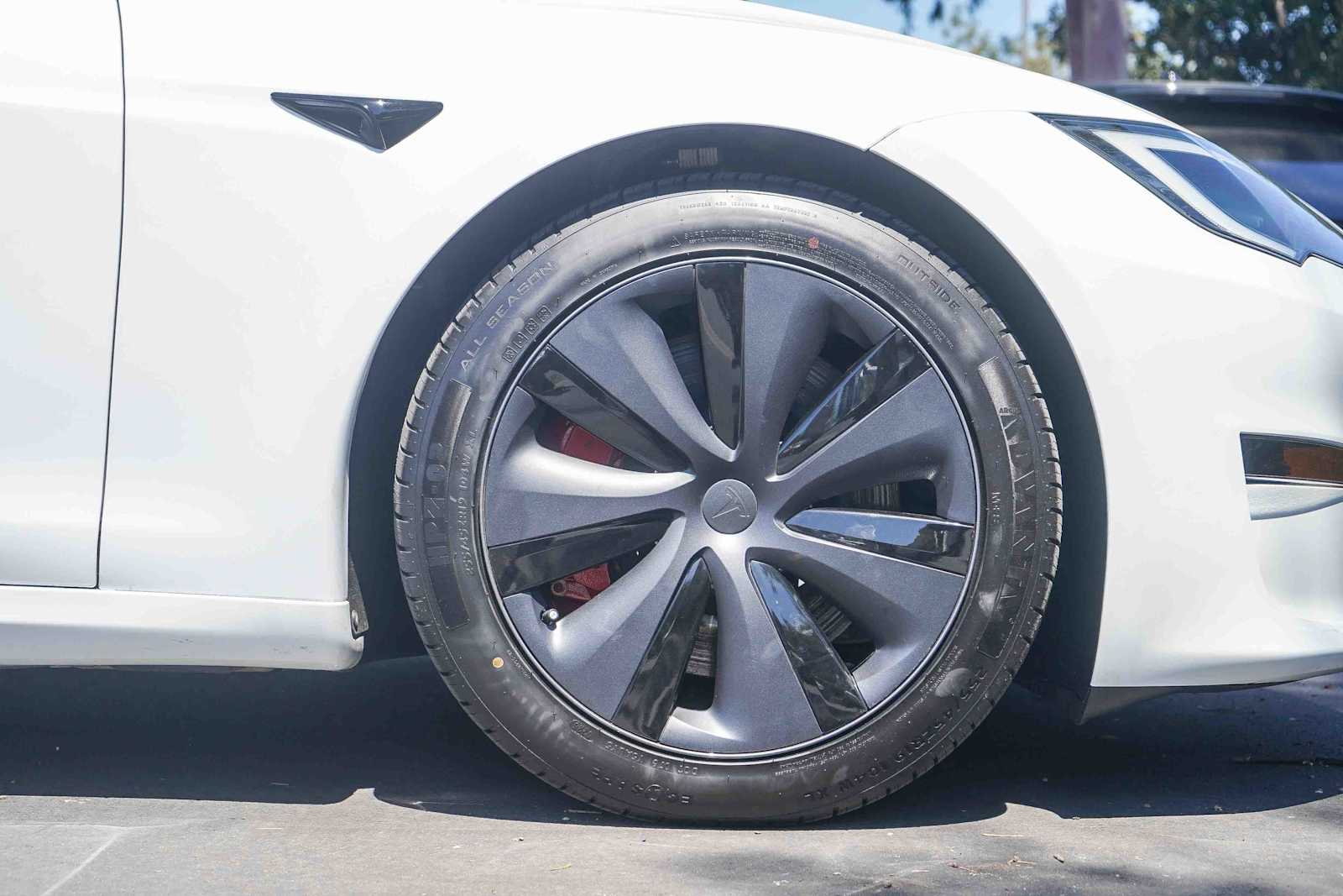 Thumbnail: 2023 Tesla Model S - 9