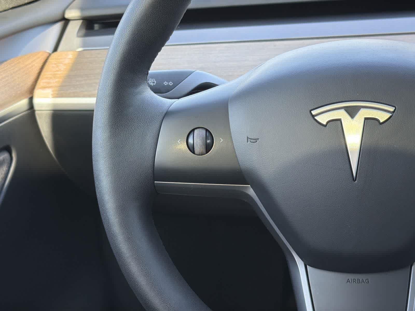 Thumbnail: 2023 Tesla Model Y - 13