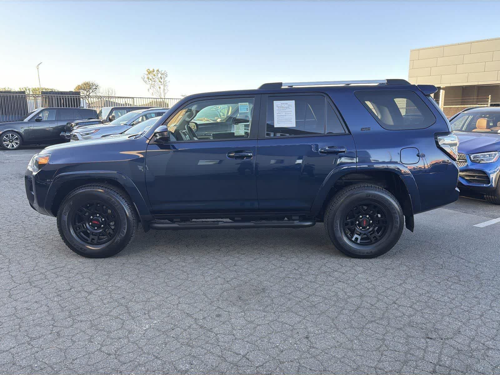 Thumbnail: 2022 Toyota 4Runner - 7