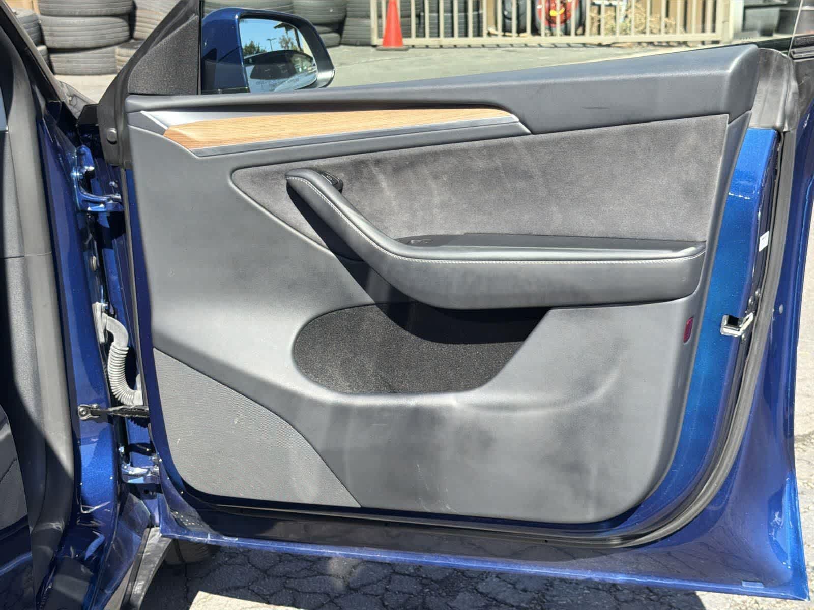 Thumbnail: 2024 Tesla Model Y - 33