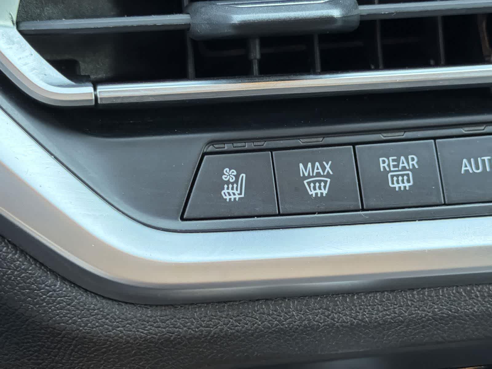 Thumbnail: 2021 BMW M4 - 21