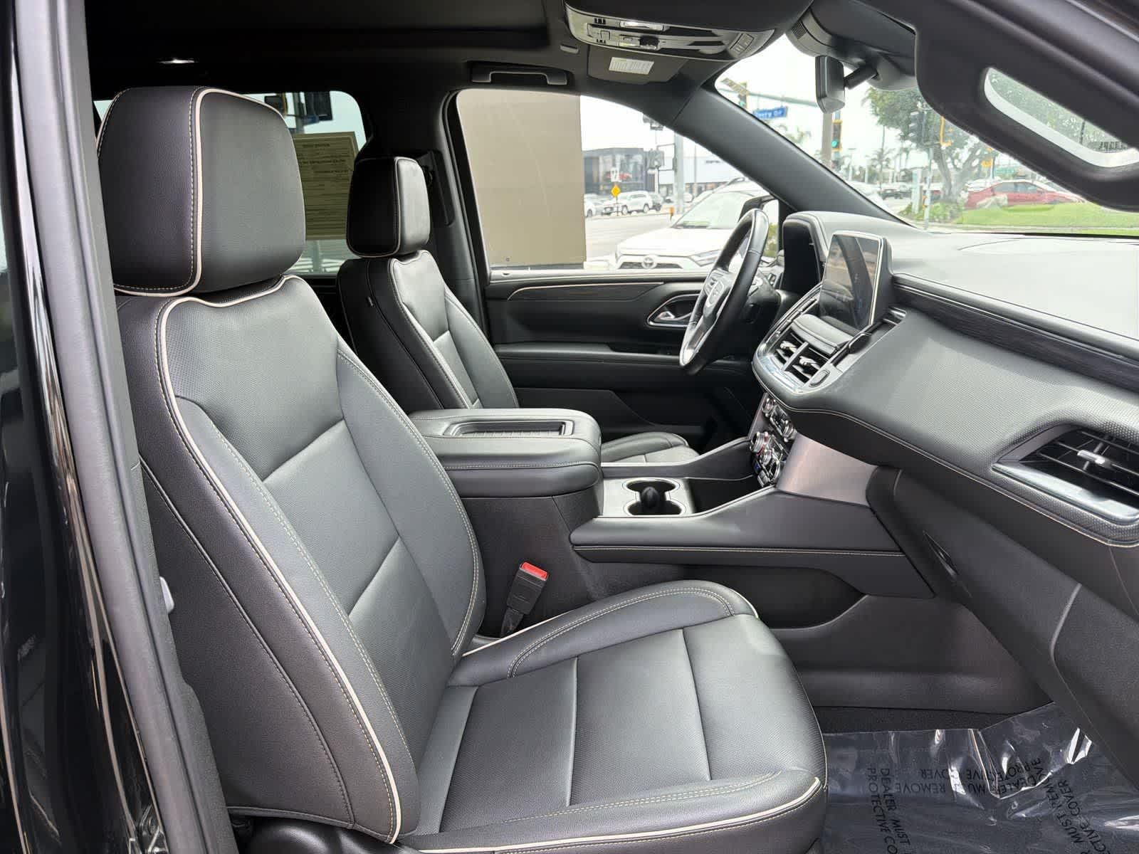 Thumbnail: 2023 GMC Yukon XL - 37