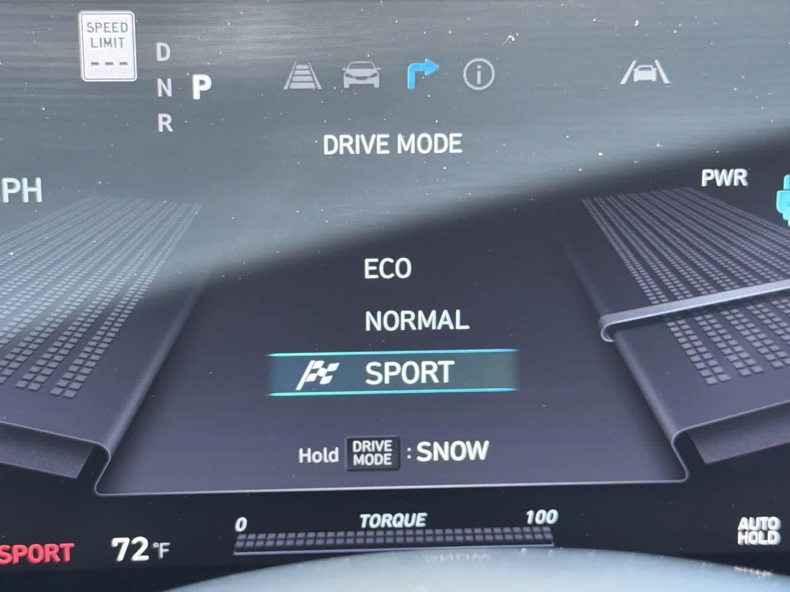 Thumbnail: 2023 Hyundai Ioniq 6 - 20