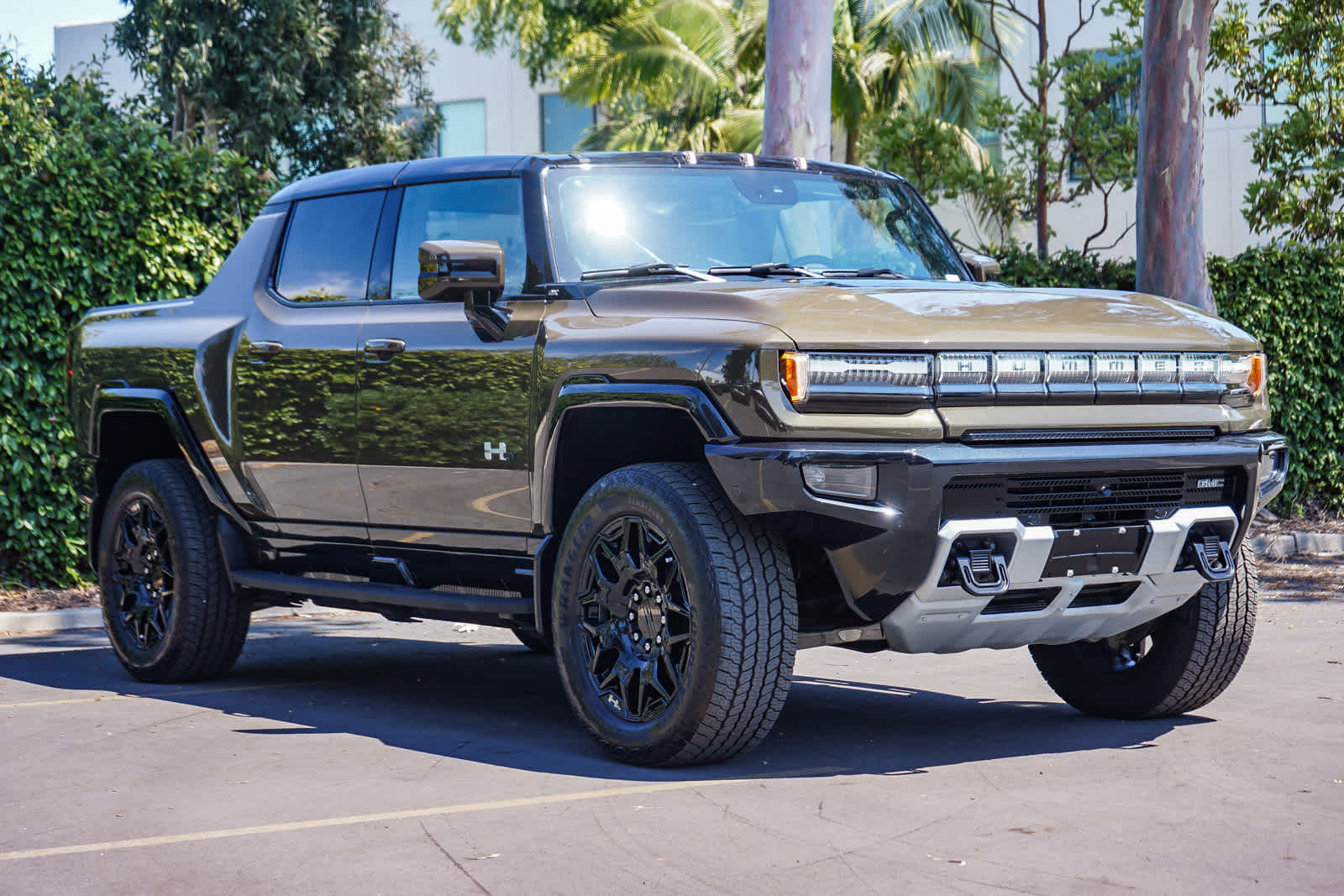 Used 2025 GMC HUMMER EV 2X with VIN 1GT40BDD1SU109184 for sale in Huntington Beach, CA