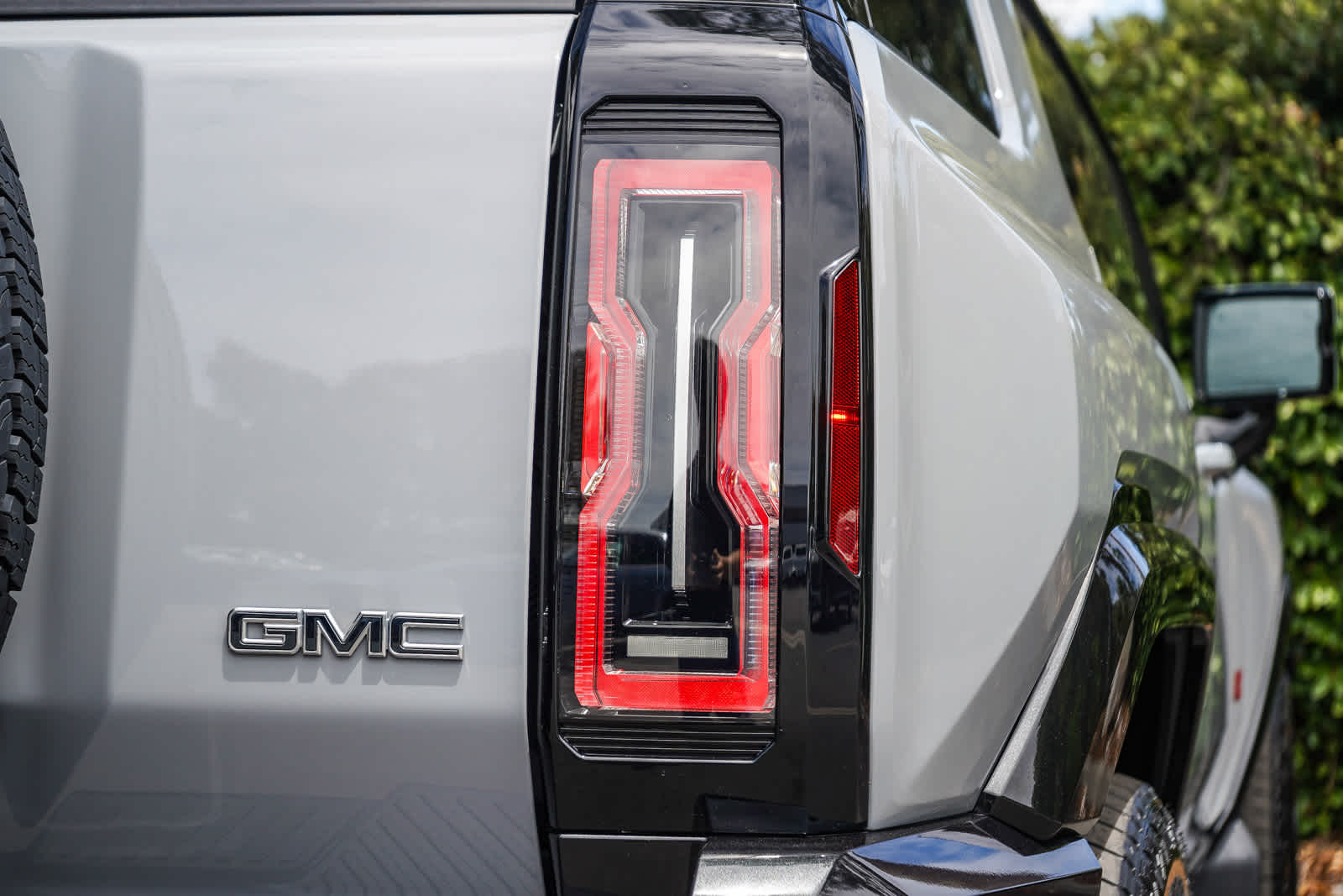 Thumbnail: 2025 GMC Hummer EV - 7