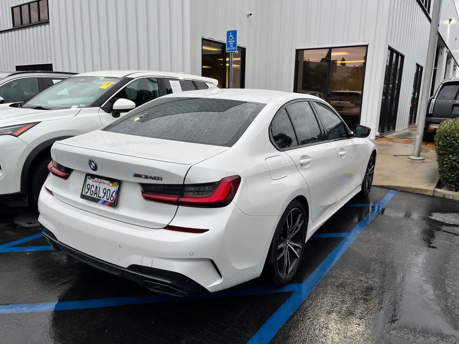 Thumbnail: 2022 BMW 3 Series - 3