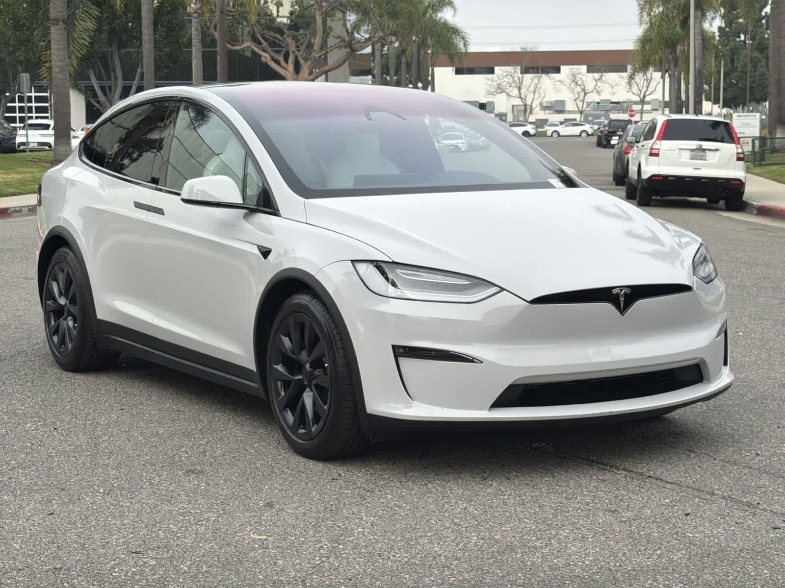Thumbnail: 2022 Tesla Model X - 8