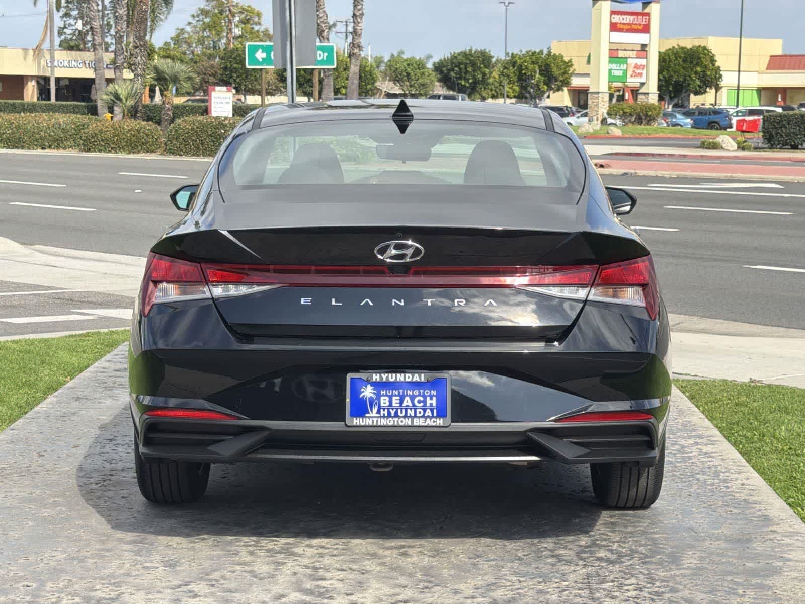 Thumbnail: 2023 Hyundai Elantra - 5