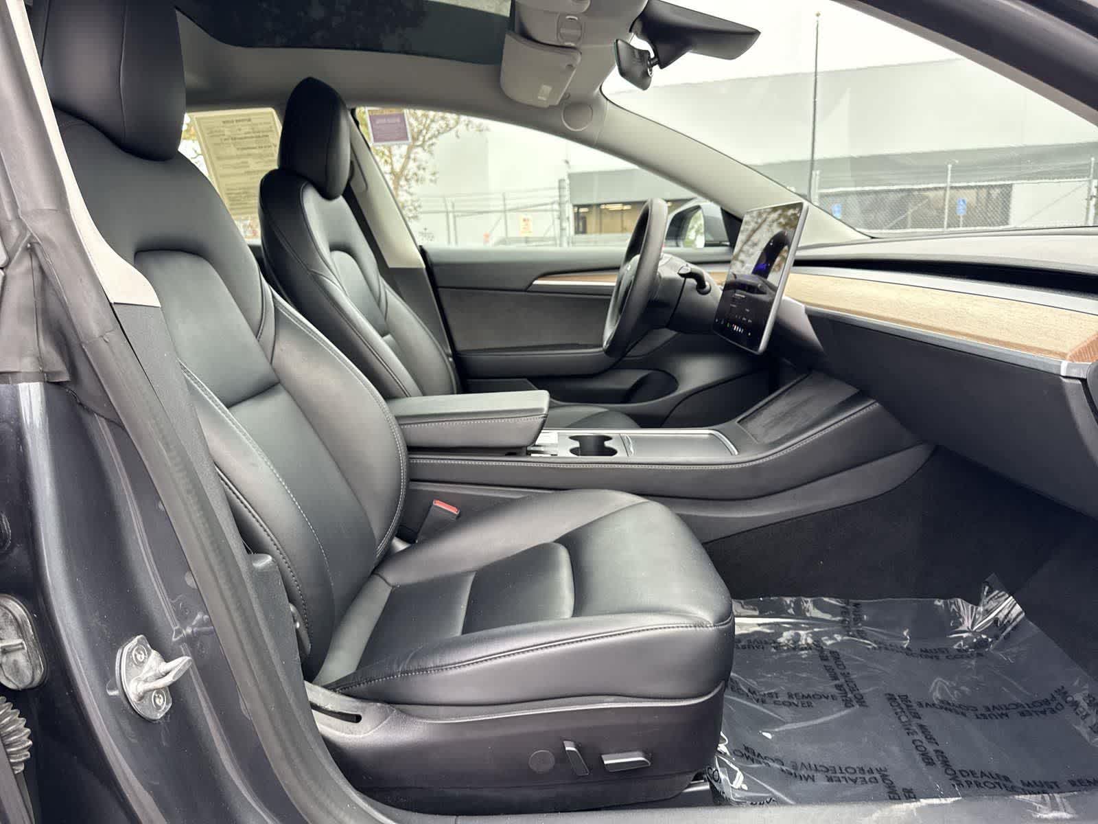 Thumbnail: 2022 Tesla Model 3 - 34