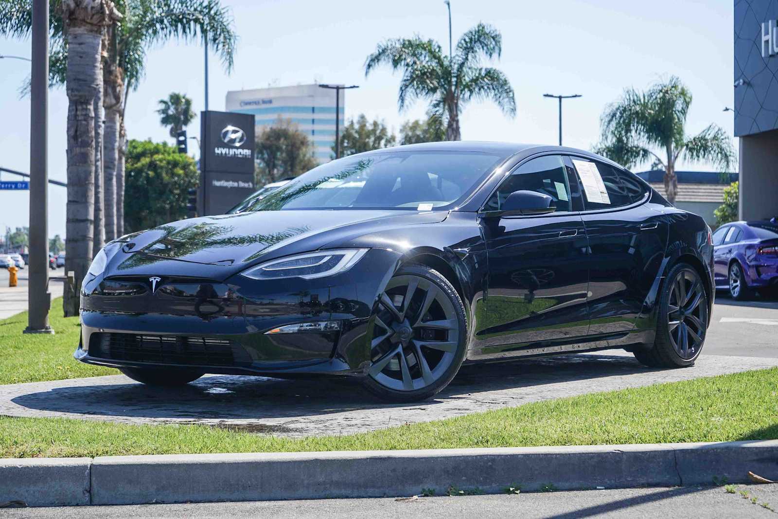 Thumbnail: 2022 Tesla Model S - 1