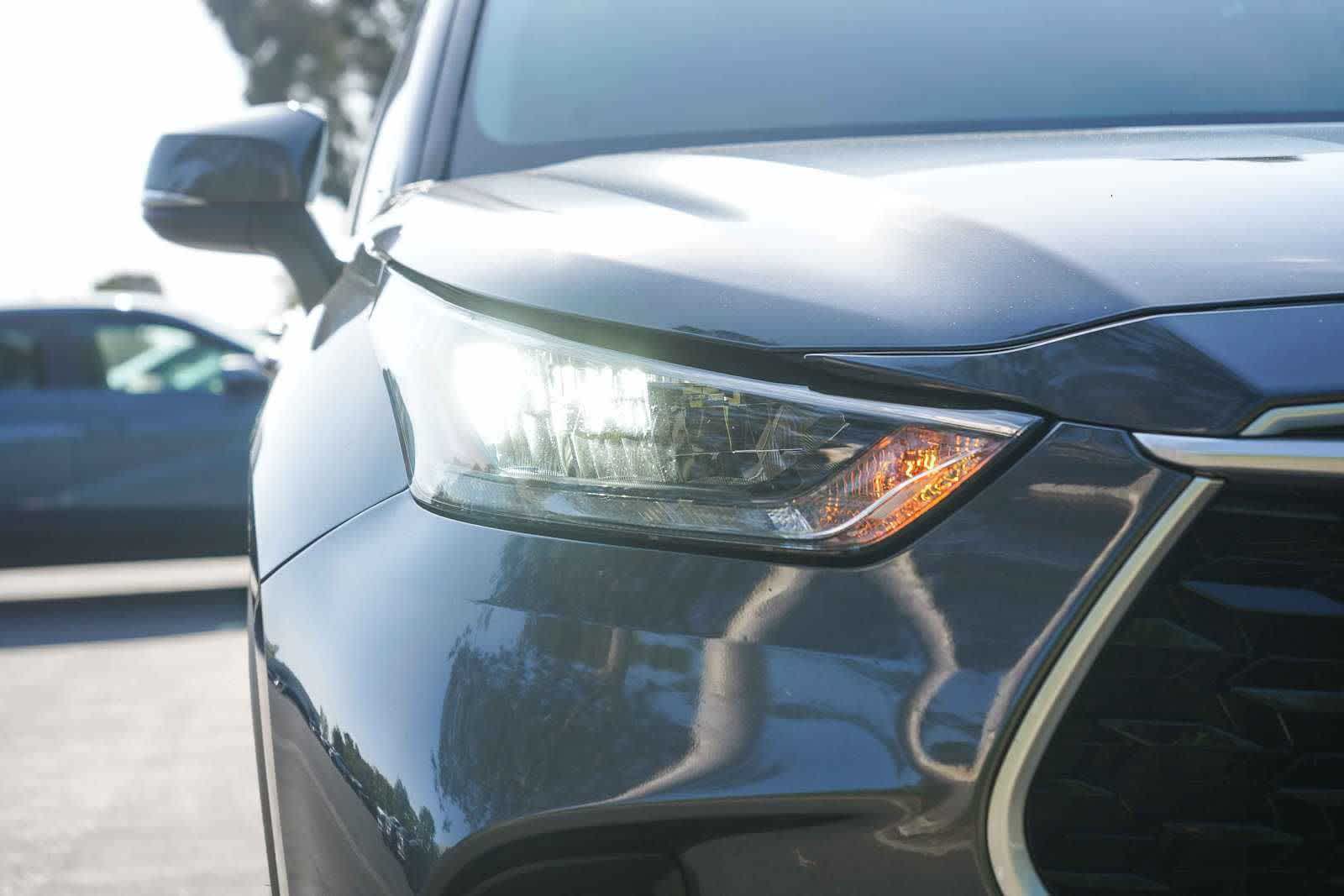 Thumbnail: 2020 Toyota Highlander - 10
