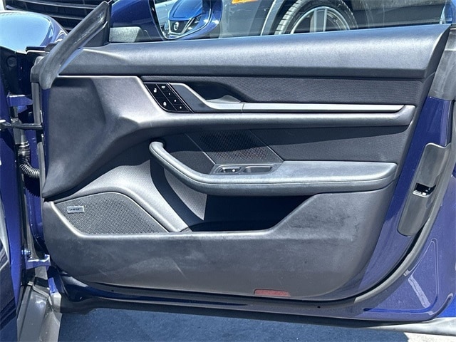 Thumbnail: 2021 Porsche Taycan - 35