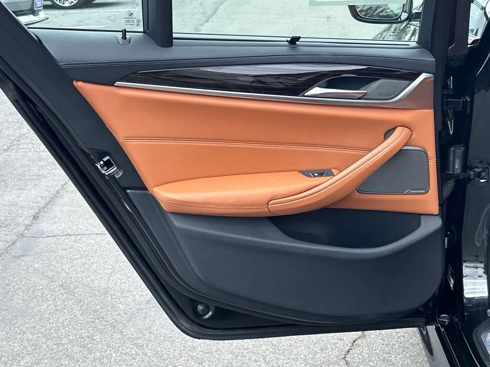 Thumbnail: 2023 BMW M5 - 32