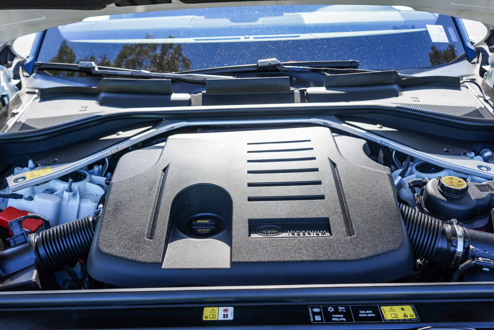 Thumbnail: 2023 Land Rover Range Rover - 32