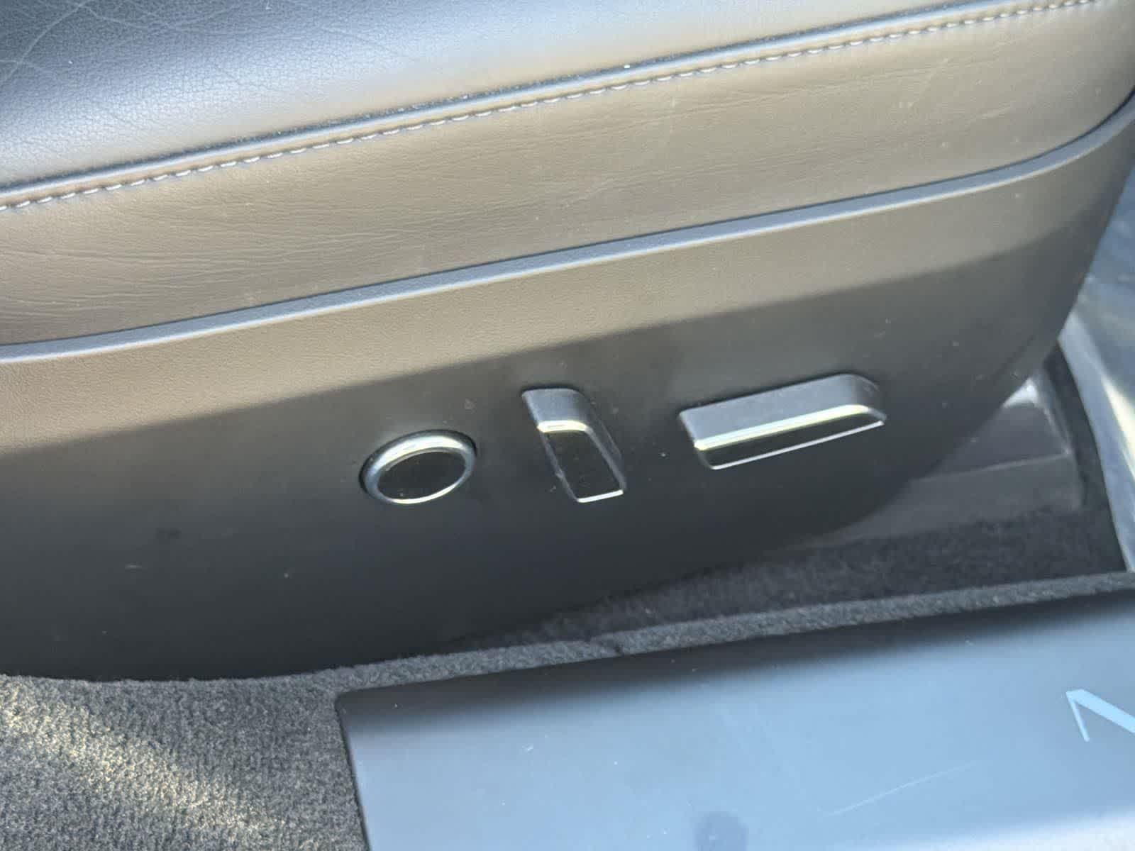 Thumbnail: 2021 Tesla Model S - 37