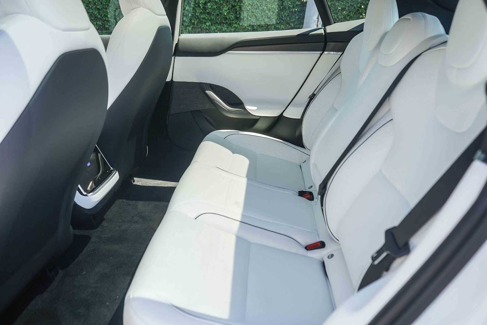 Thumbnail: 2023 Tesla Model S - 16