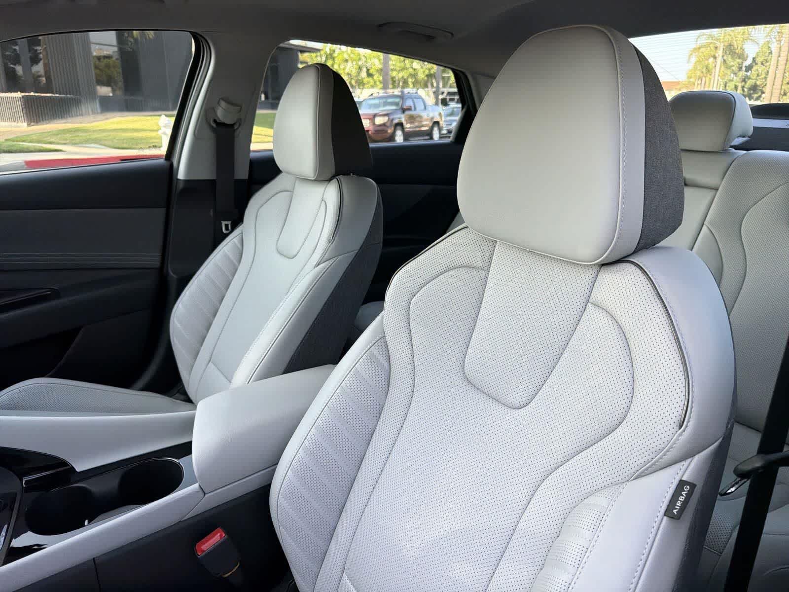 Thumbnail: 2025 Hyundai Elantra - 28