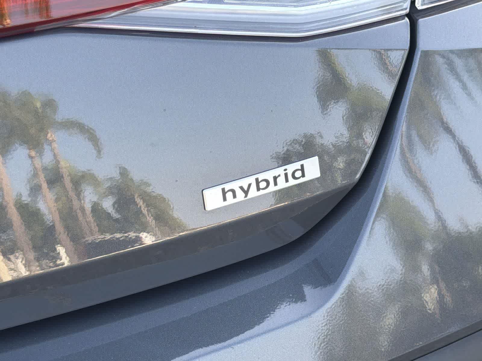 Thumbnail: 2025 Hyundai Elantra - 32