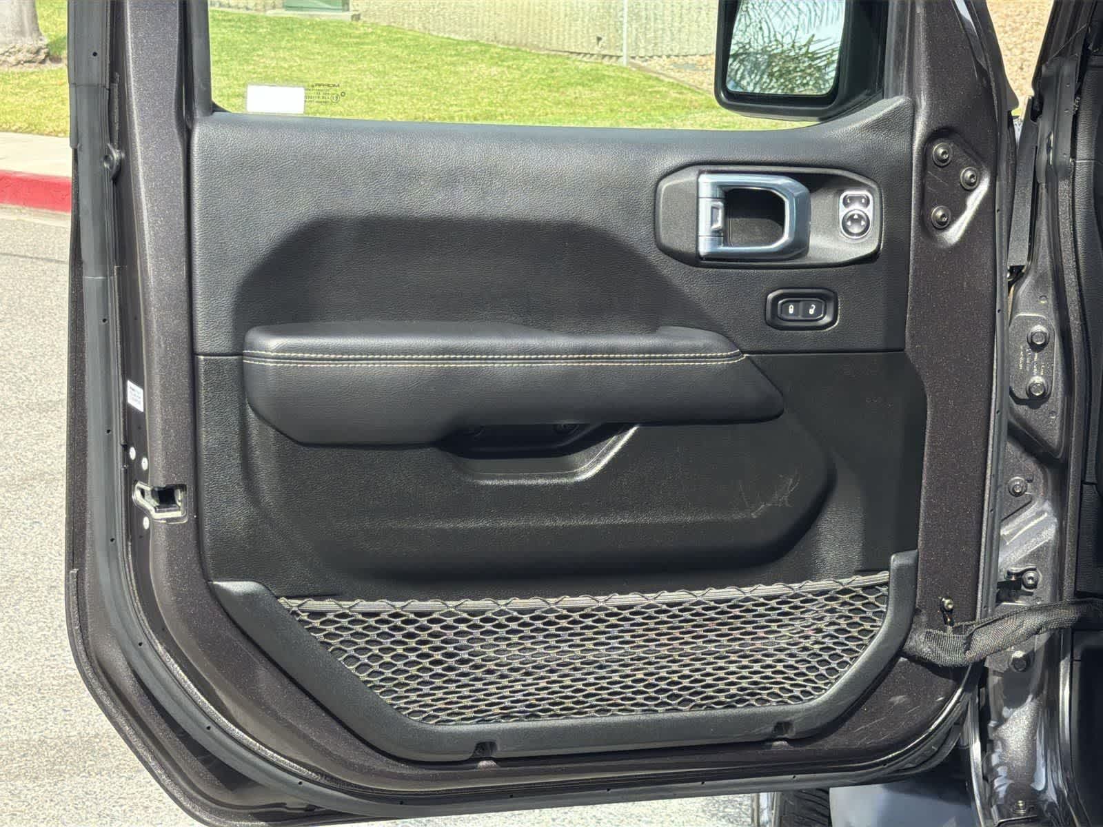 Thumbnail: 2022 Jeep Wrangler - 20