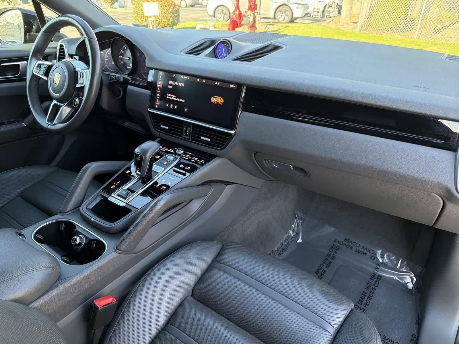 Thumbnail: 2021 Porsche Cayenne - 34