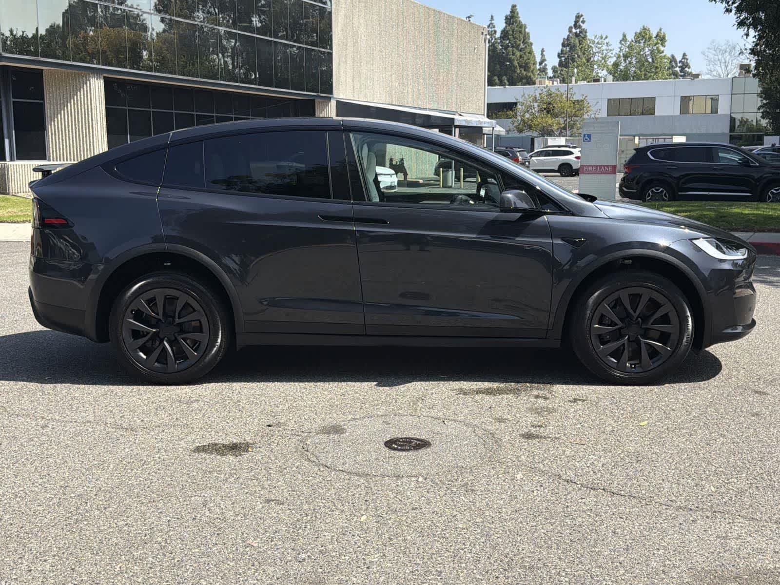 Thumbnail: 2024 Tesla Model X - 4