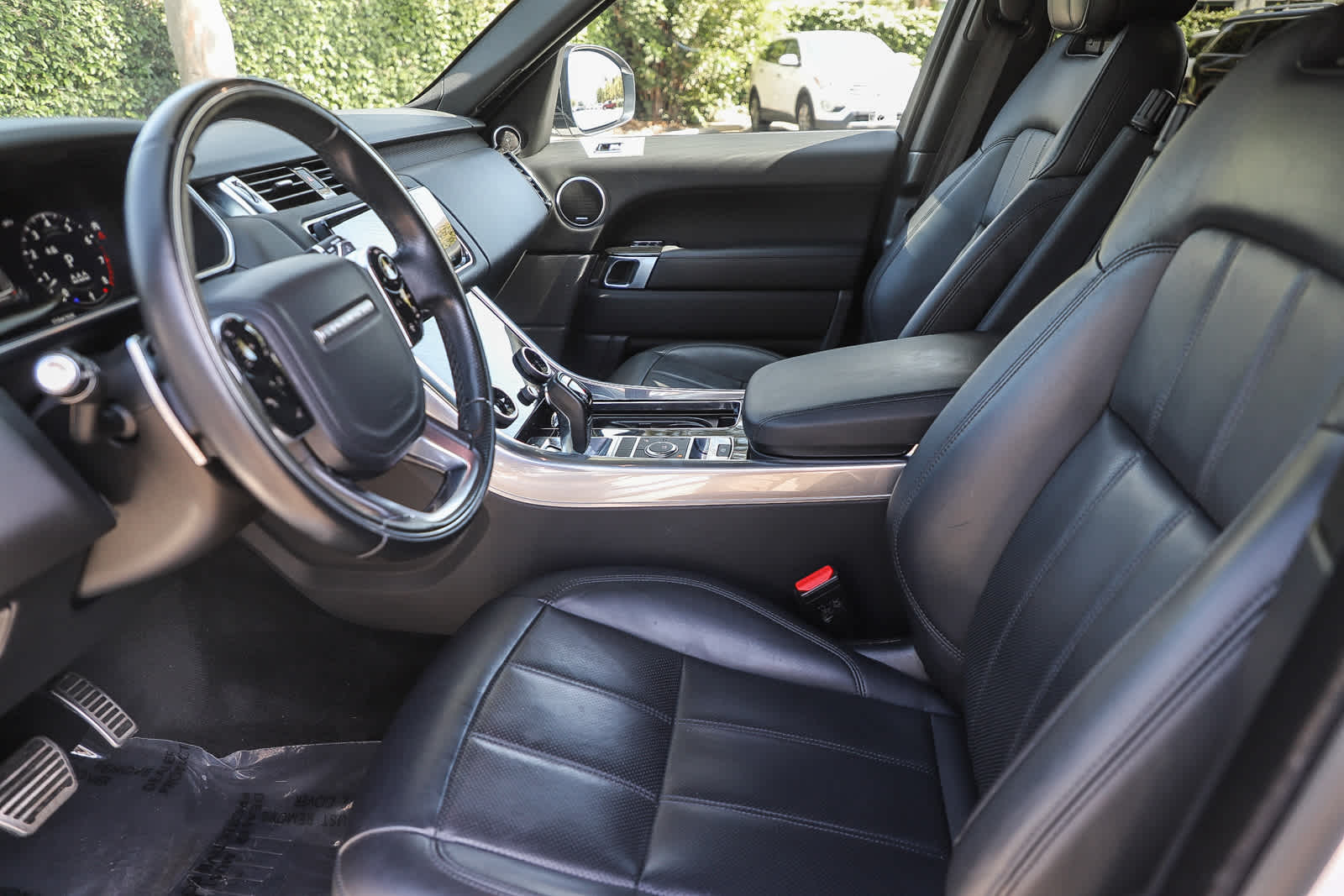 Thumbnail: 2022 Land Rover Range Rover Sport - 20