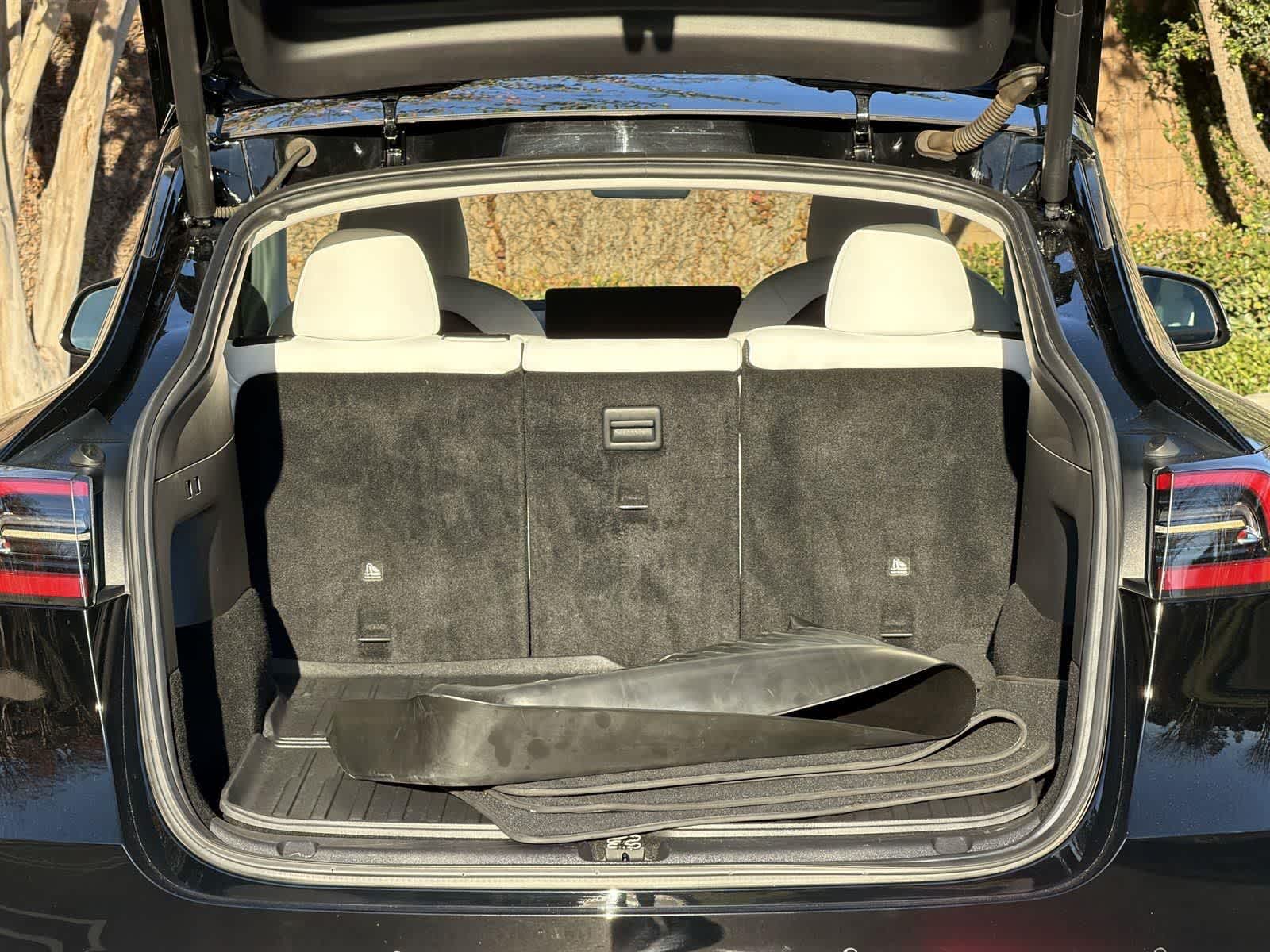 Thumbnail: 2021 Tesla Model Y - 31