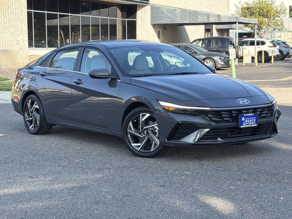 Certified 2025 Hyundai Elantra Hybrid Limited Sedan