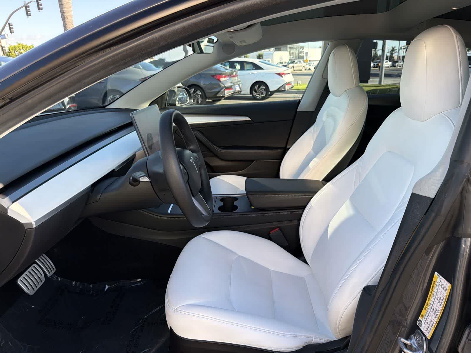 Thumbnail: 2022 Tesla Model 3 - 23