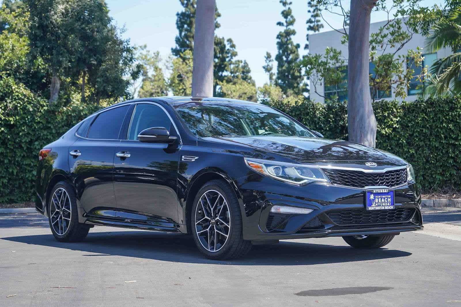 Thumbnail: 2020 Kia Optima - 3