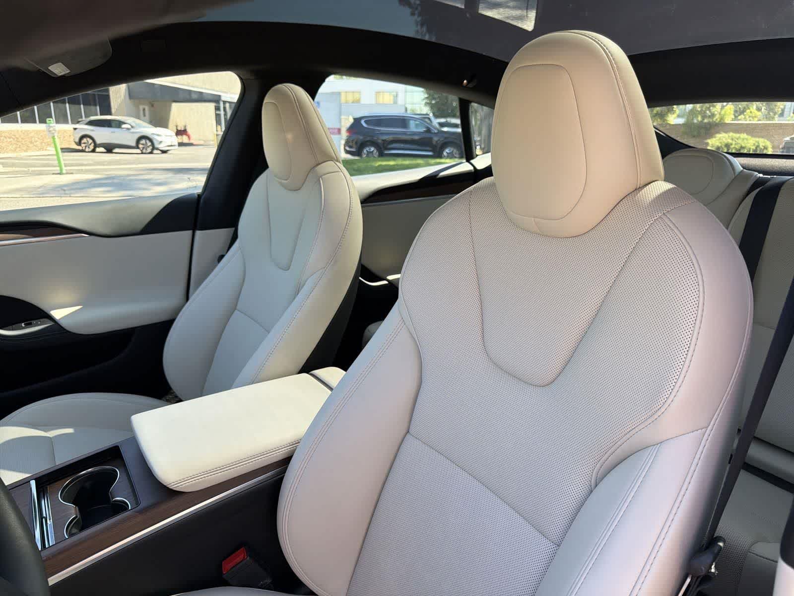 Thumbnail: 2023 Tesla Model S - 27