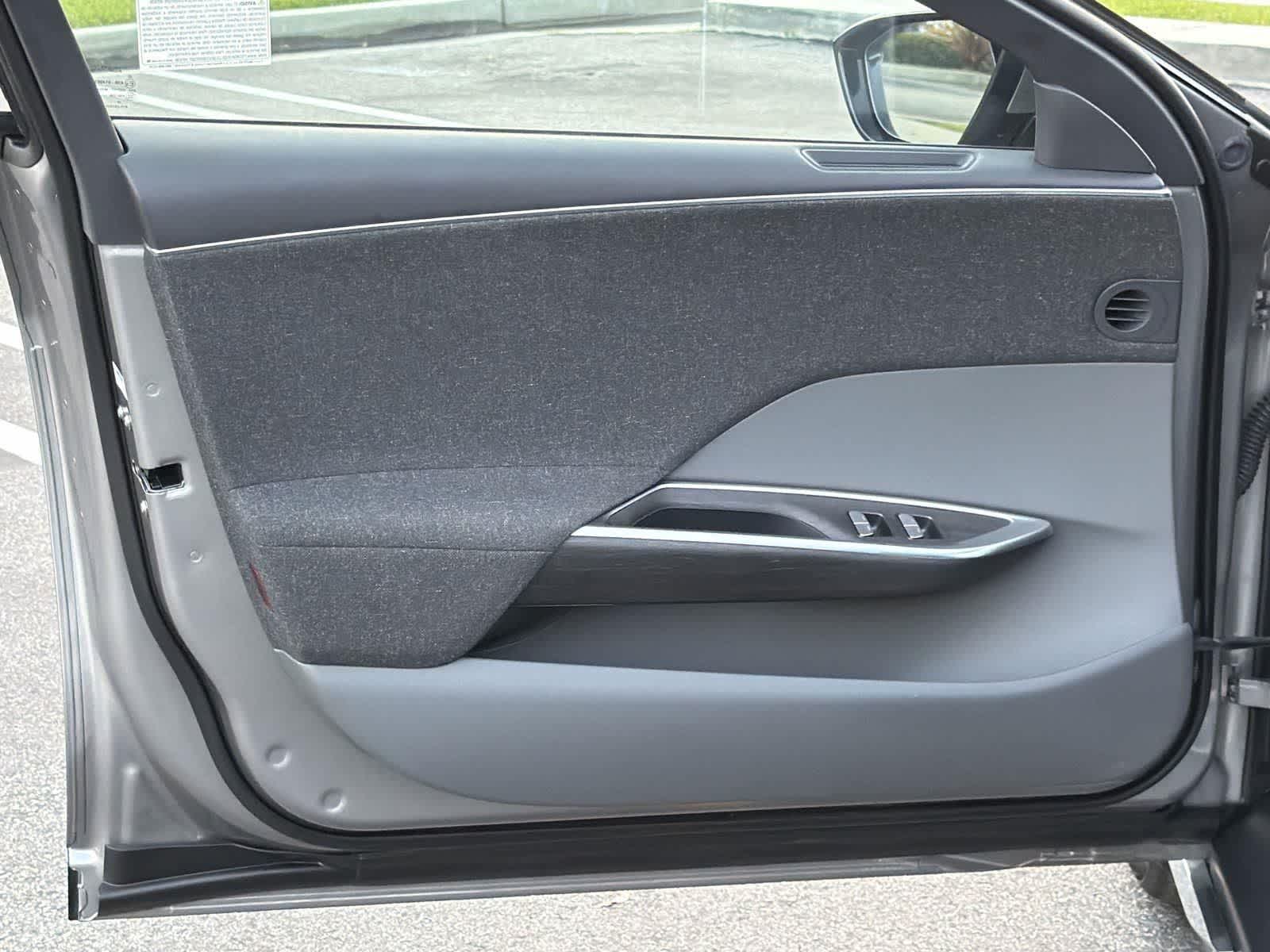 Thumbnail: 2024 Lucid Air - 22