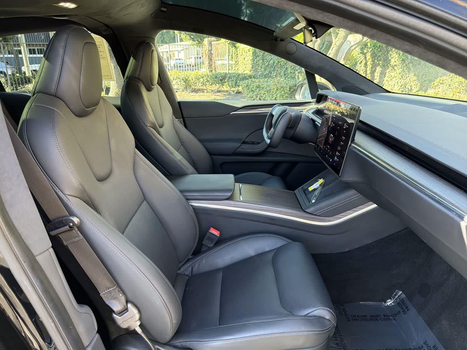 Thumbnail: 2023 Tesla Model X - 32