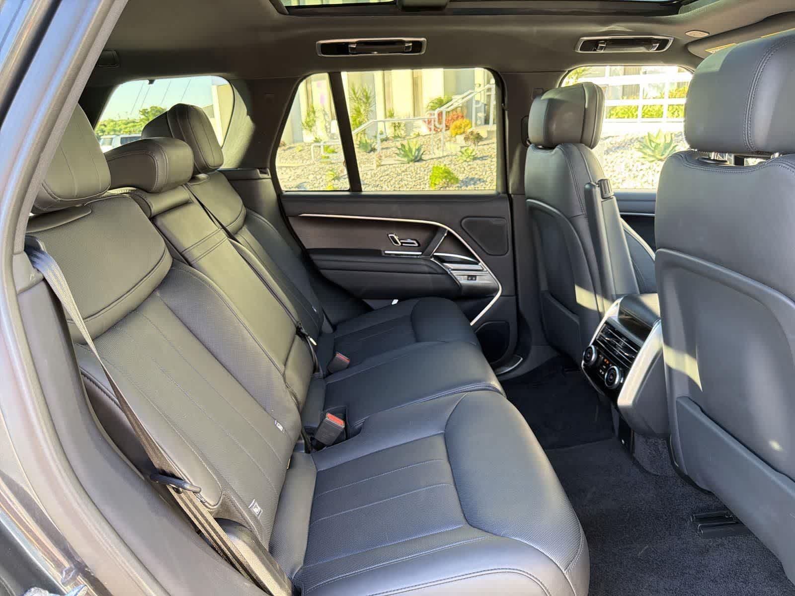 Thumbnail: 2023 Land Rover Range Rover - 29