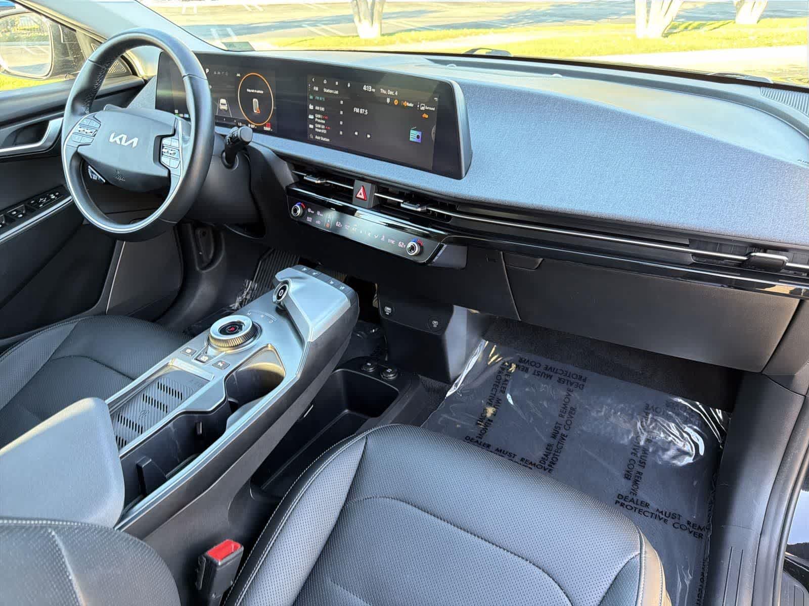 Thumbnail: 2022 Kia EV6 - 36