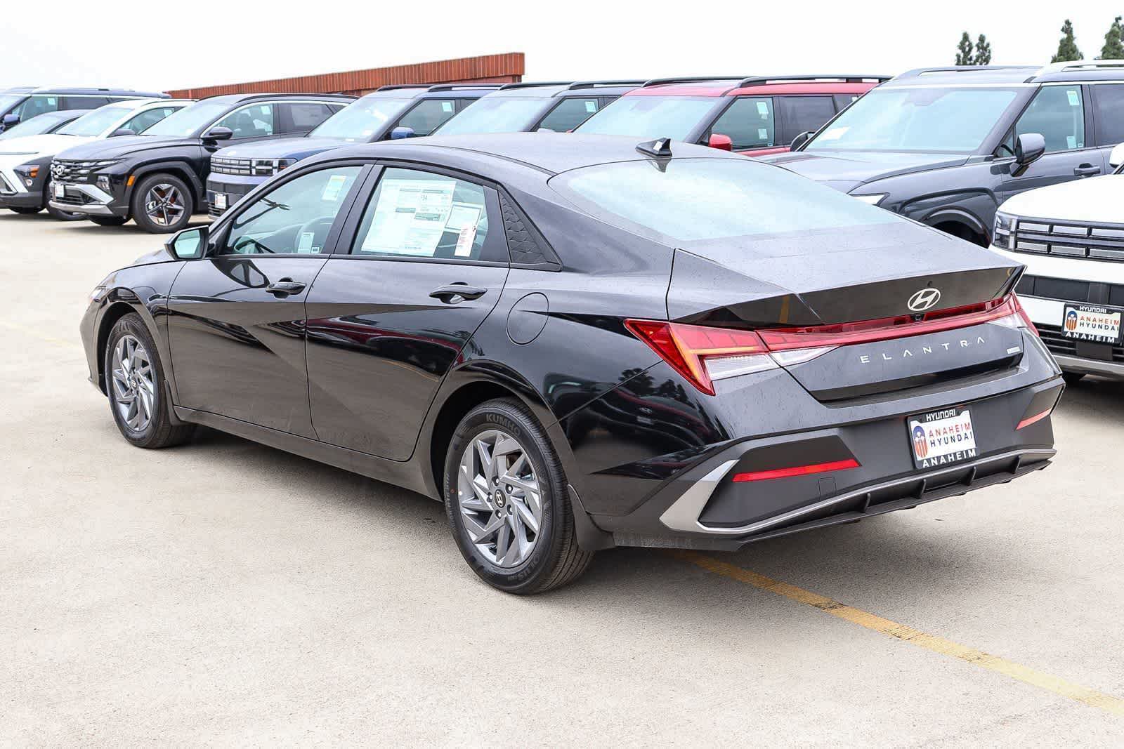 Thumbnail: 2026 Hyundai Elantra - 8