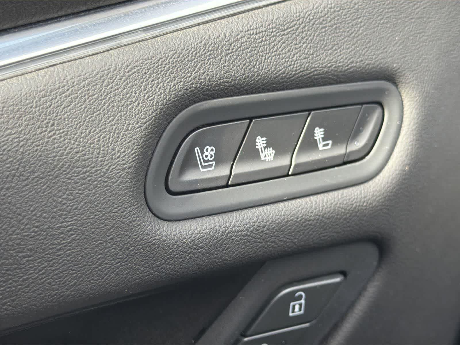 Thumbnail: 2023 Cadillac Escalade - 22