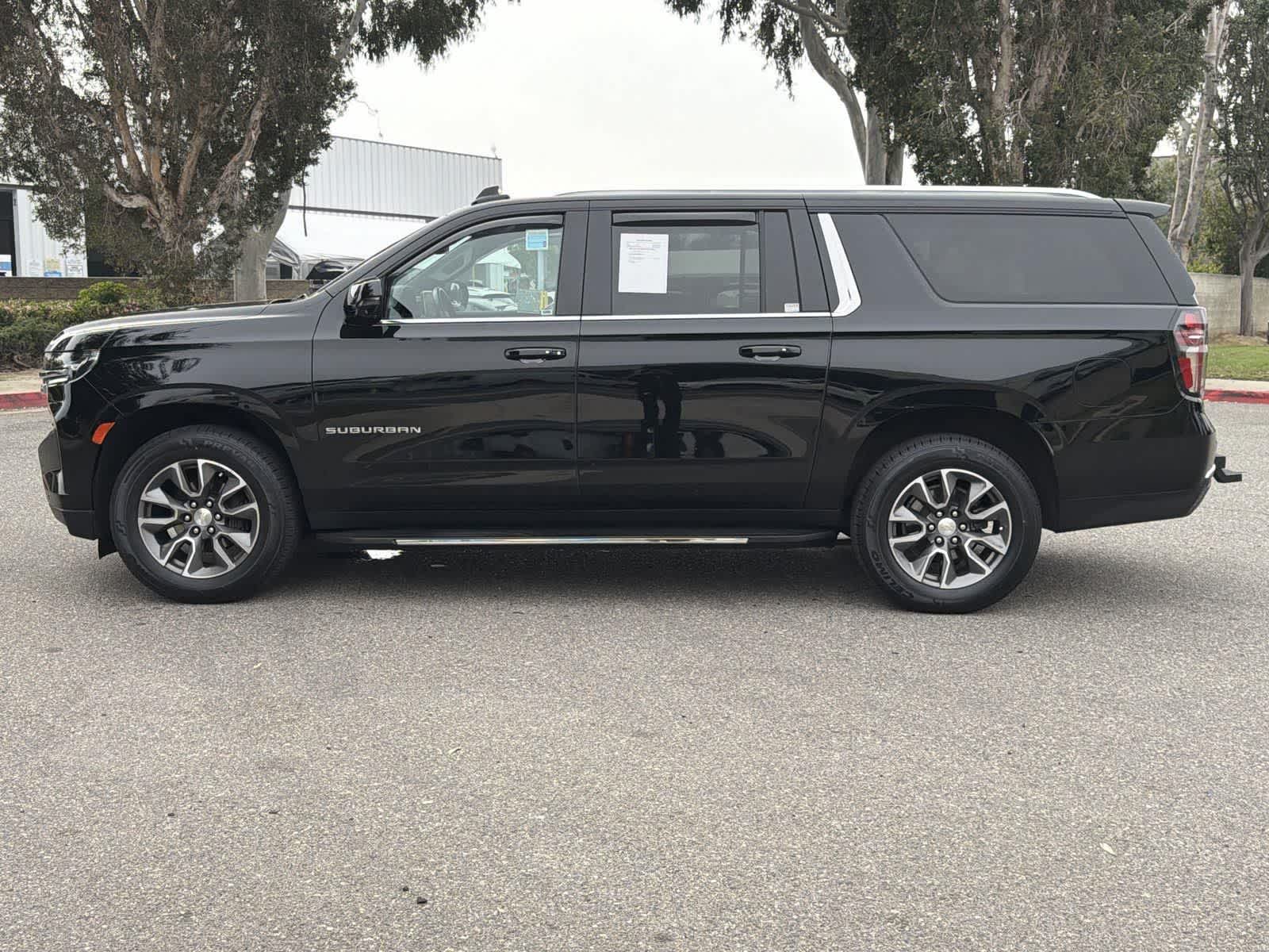 Thumbnail: 2023 Chevrolet Suburban - 3