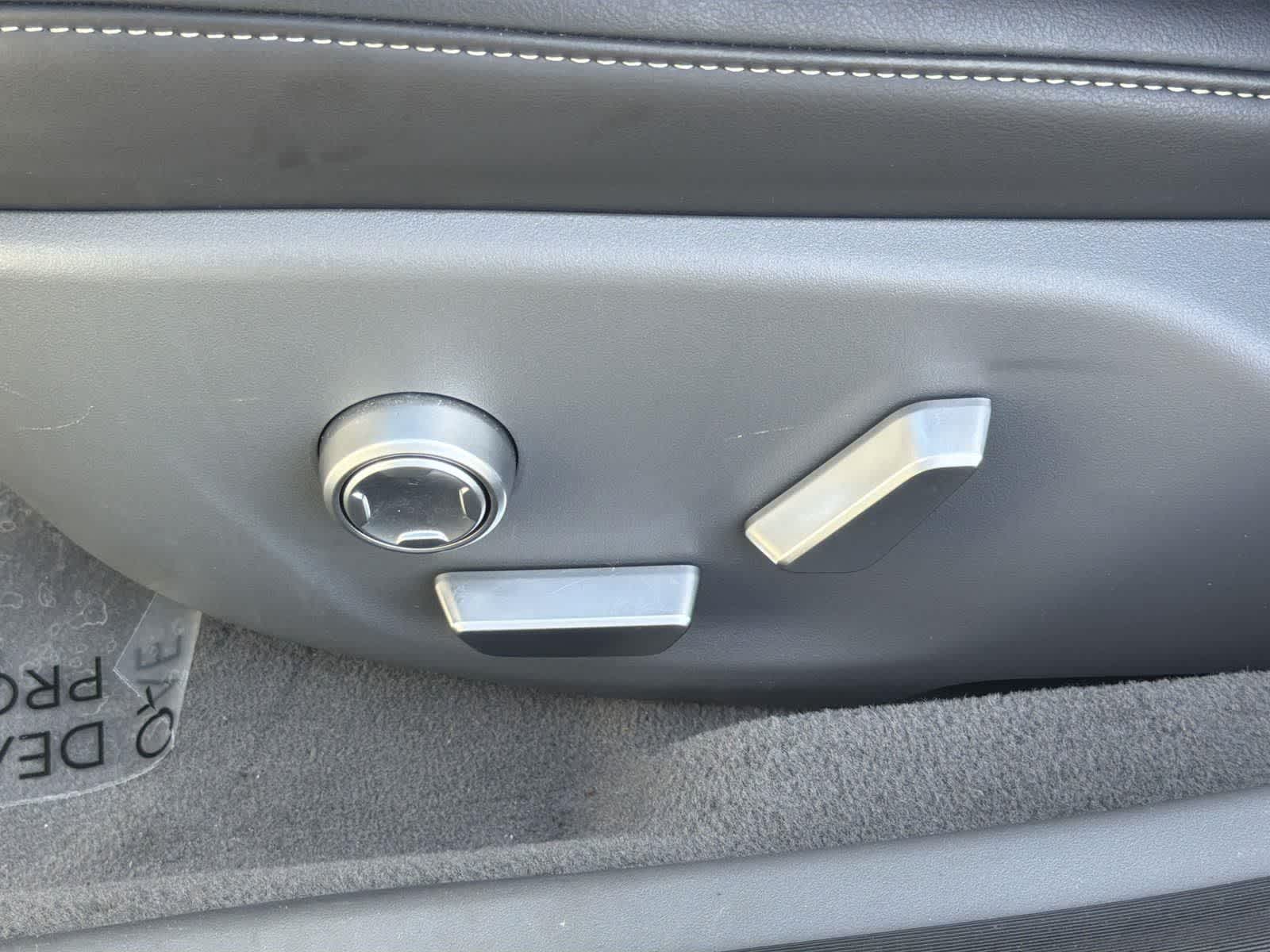 Thumbnail: 2023 Lucid Air - 24