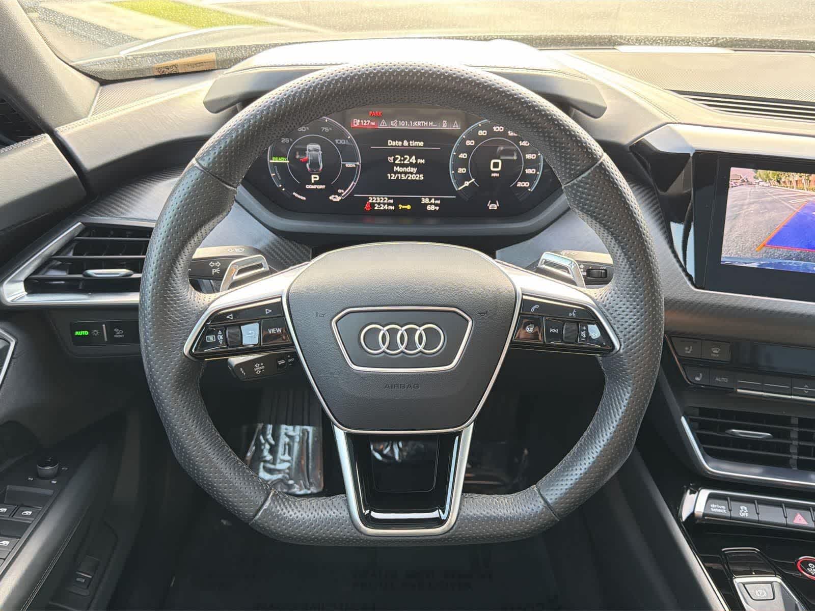 Thumbnail: 2023 Audi e-tron GT - 12