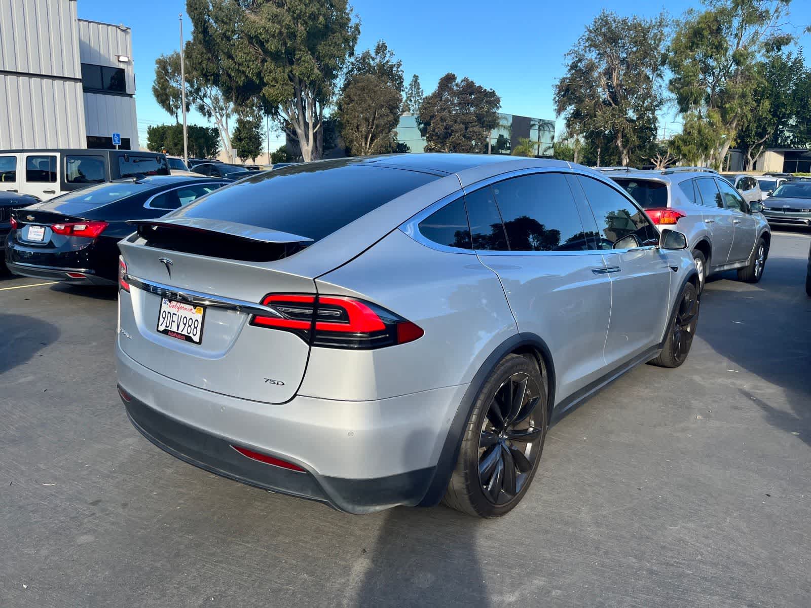 Thumbnail: 2018 Tesla Model X - 3