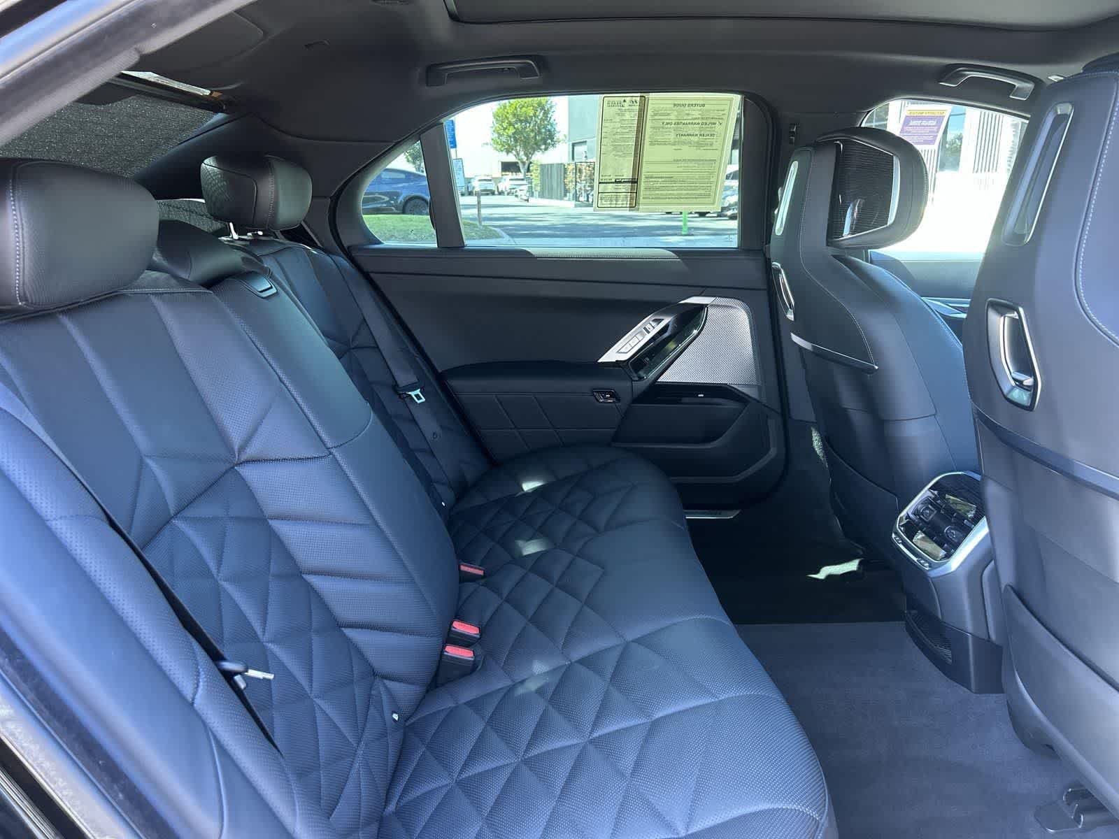 Thumbnail: 2023 BMW 7 Series - 33