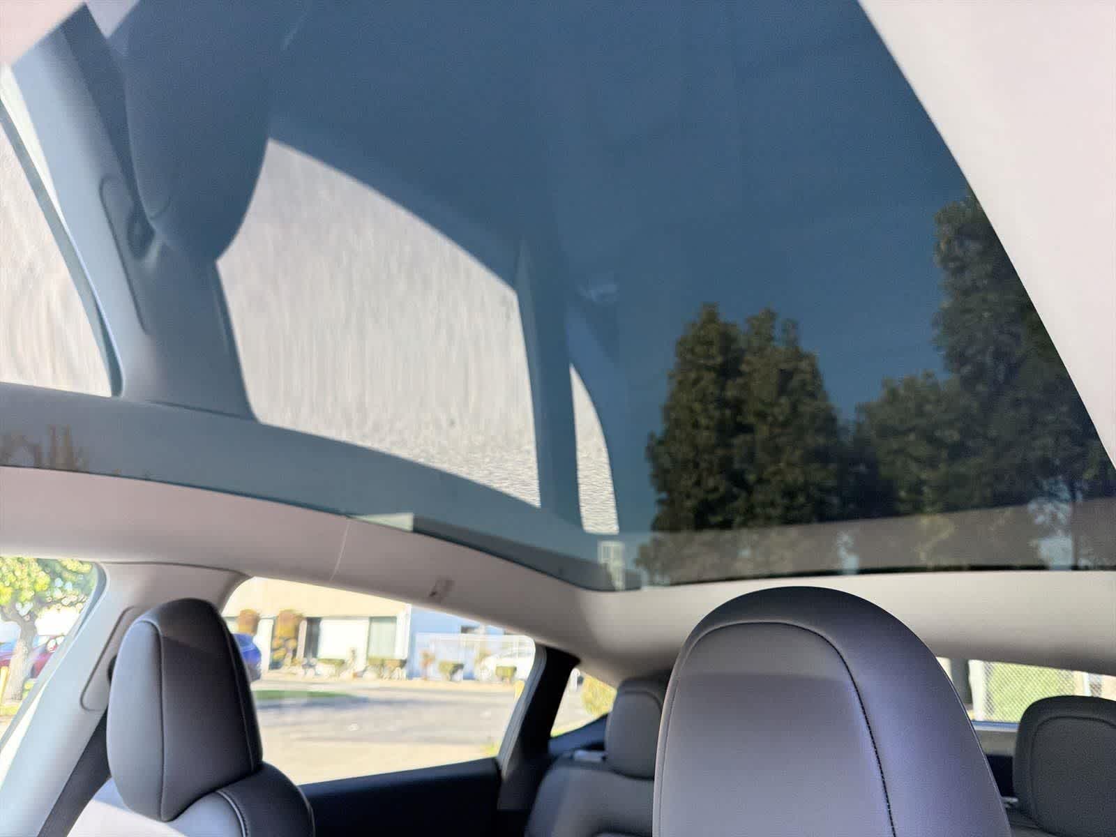 Thumbnail: 2023 Tesla Model Y - 10