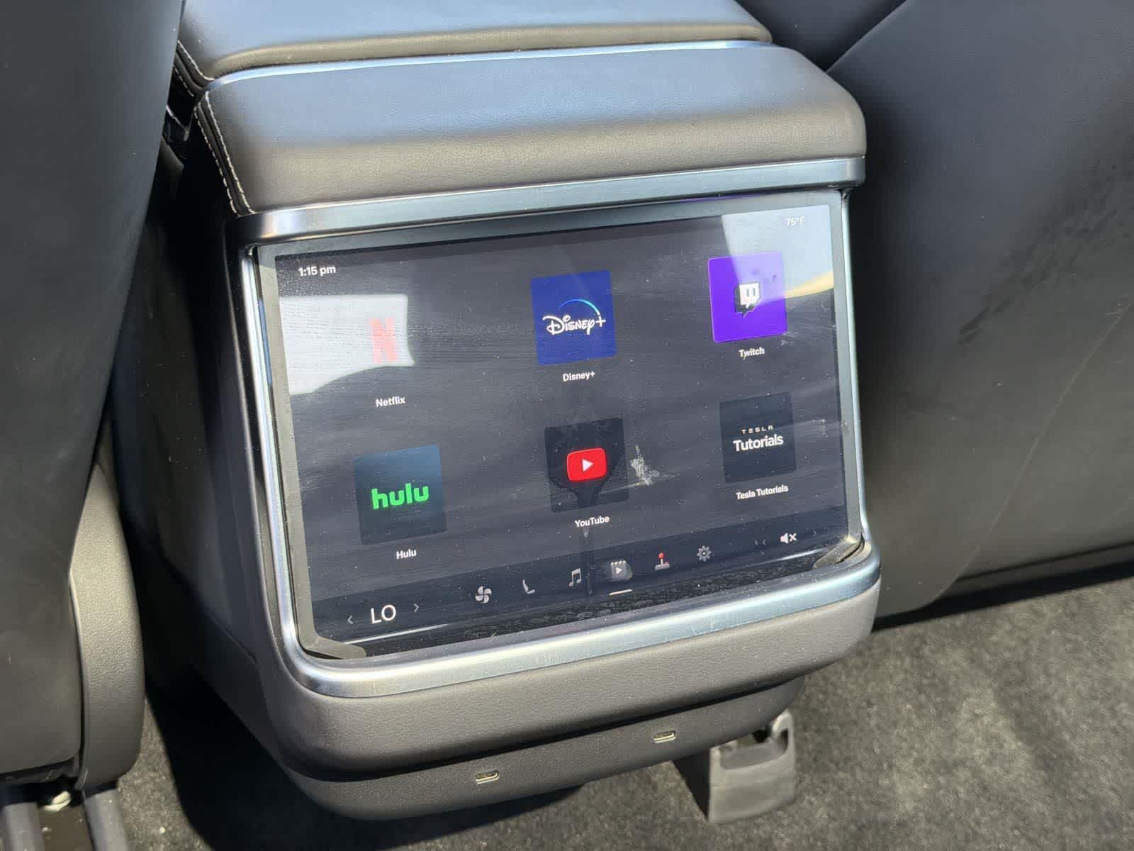 Thumbnail: 2023 Tesla Model S - 29